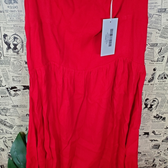 NWT Reformation Celestia dress cherry slim body fitting bodice midi 12 Red - Picture 4 of 7